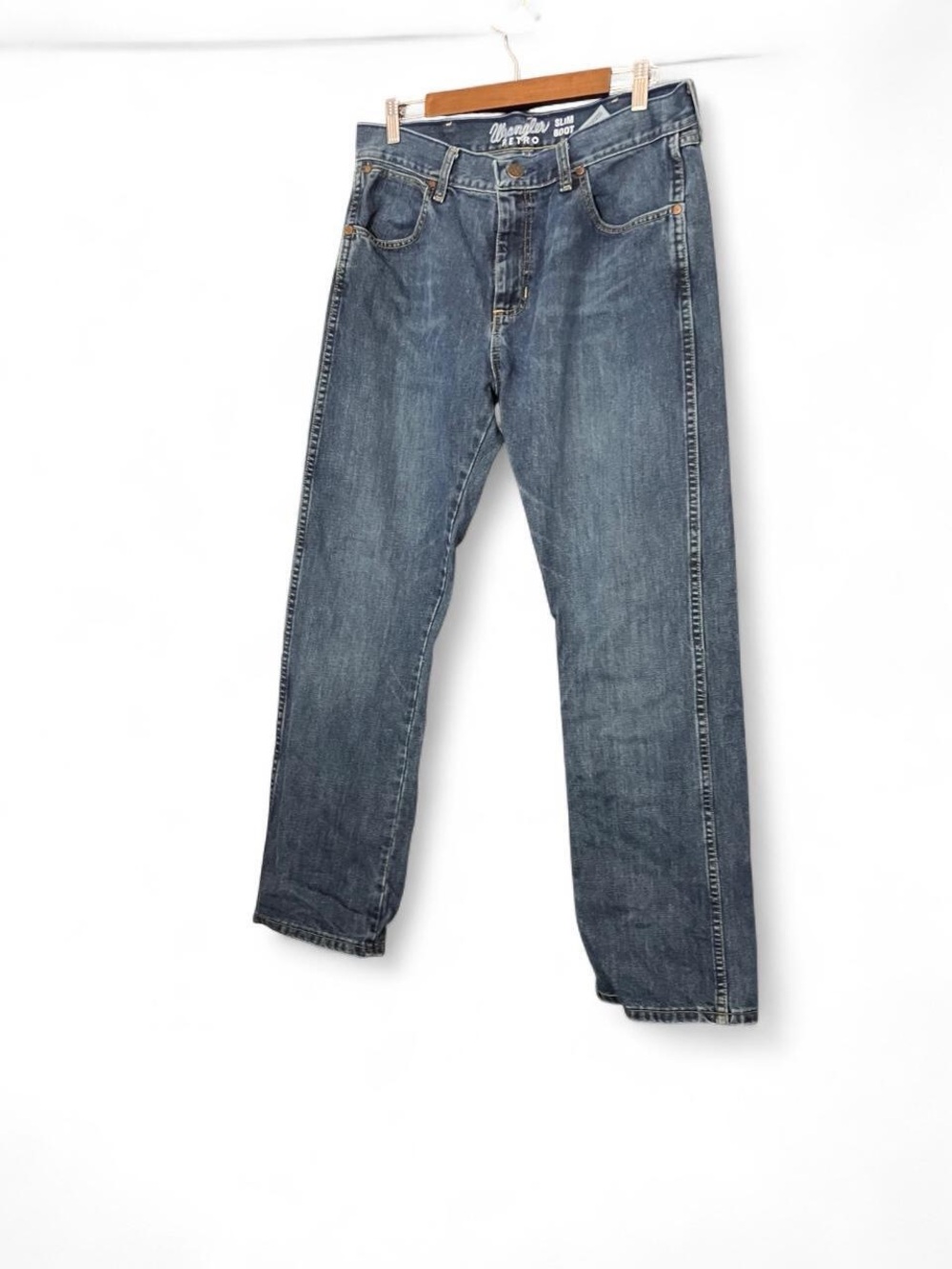 Wrangler Men's Straight Jeans in Faded Blue